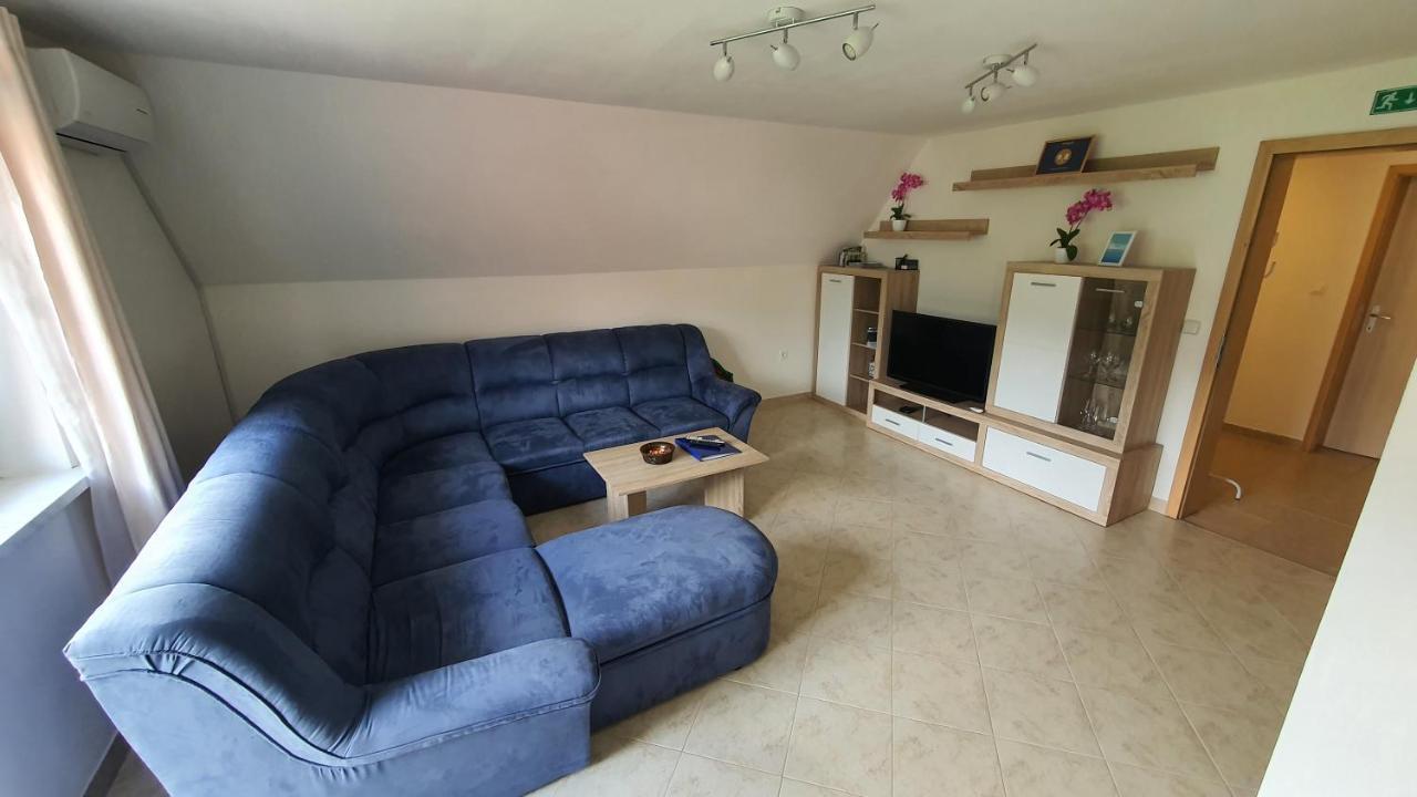 Apartment Tijana Nomenj Kültér fotó