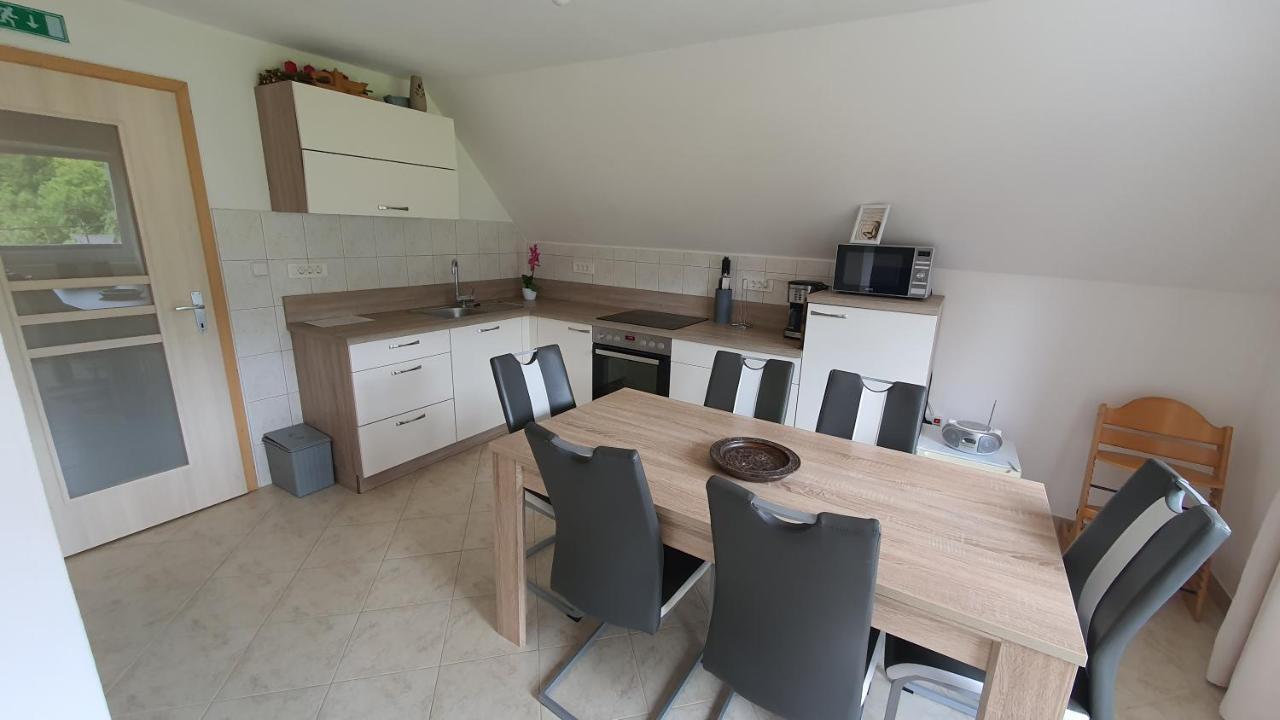 Apartment Tijana Nomenj Kültér fotó
