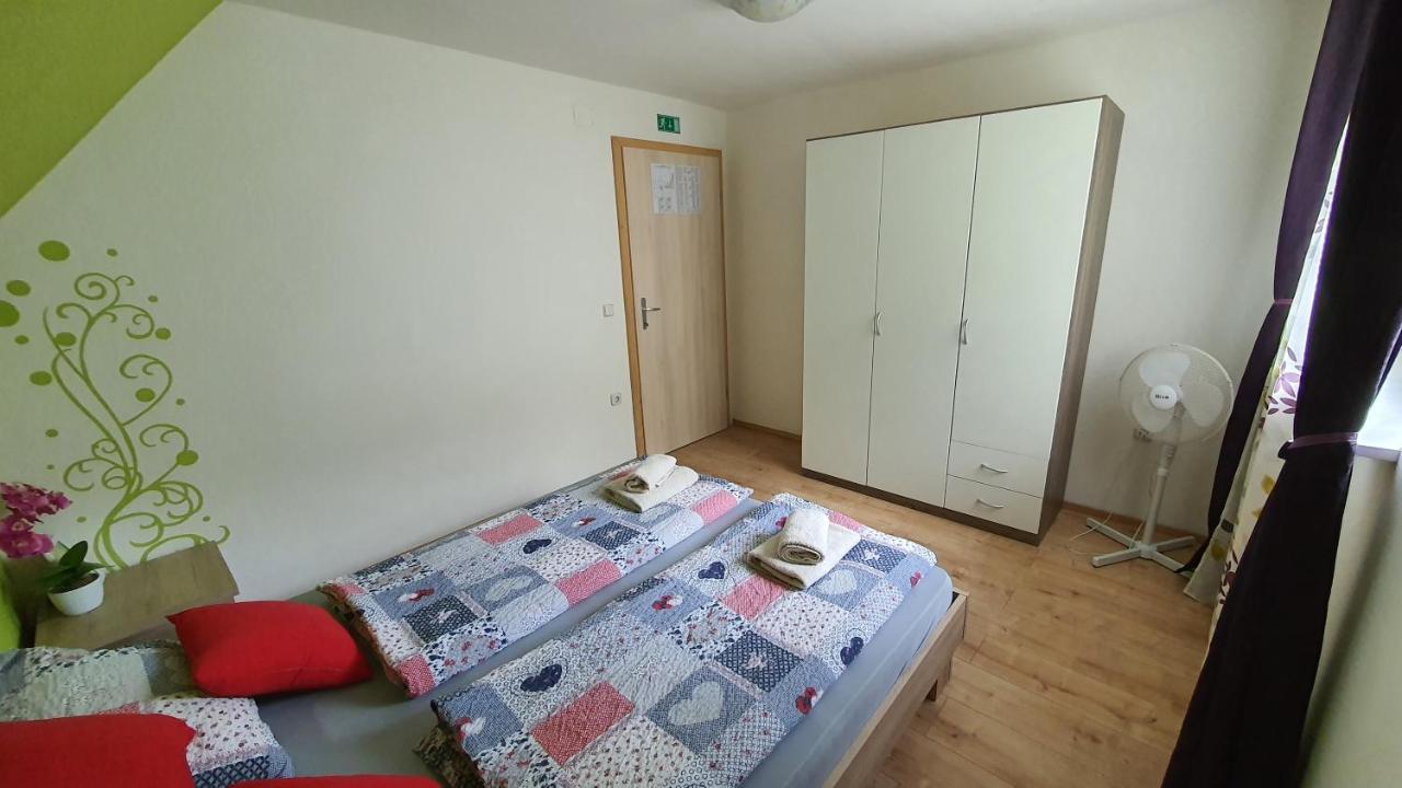 Apartment Tijana Nomenj Kültér fotó