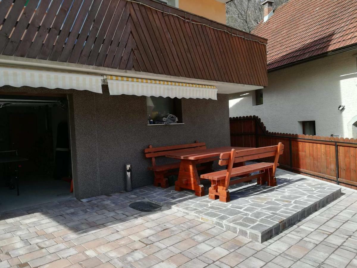 Apartment Tijana Nomenj Kültér fotó